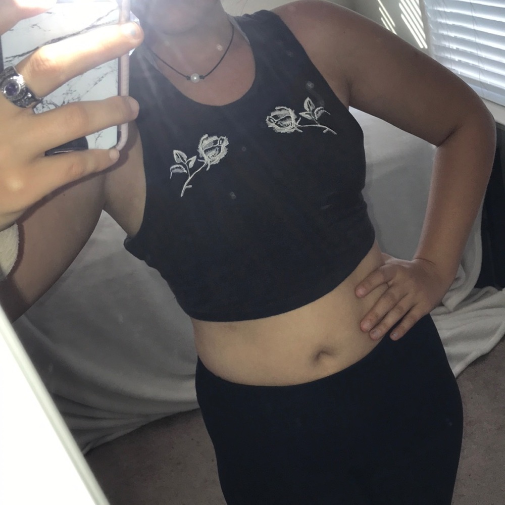 Kendall & Kylie crop top